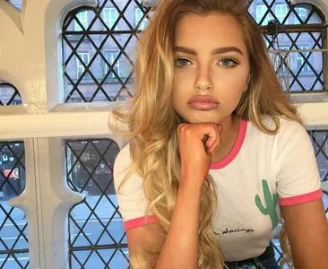 Sophia Mitchell OnlyFans Leaked Free Thumbnail Picture - #vwln3f3k8m