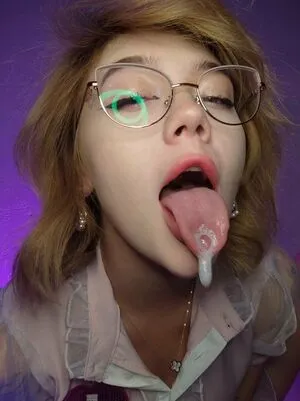 Sophiafoxx OnlyFans Leaked Free Thumbnail Picture - #PITINTUeFL