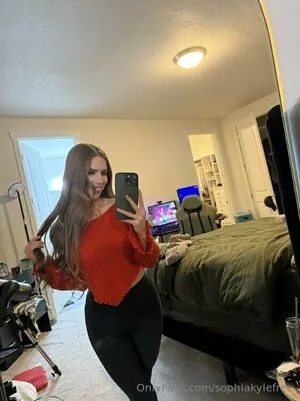 Sophiakylefree OnlyFans Leaked Free Thumbnail Picture - #duGihtaVZ5