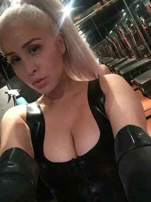 Sophialarou OnlyFans Leaked Free Thumbnail Picture - #NUTQ8BKAio