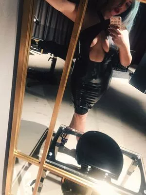 Sophialarou OnlyFans Leaked Free Thumbnail Picture - #UCDp3KW4RM