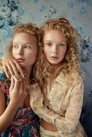 Sophie And Idunn Vollan OnlyFans Leaked Free Thumbnail Picture - #7CXwx5SbGU