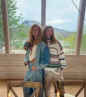 Sophie And Idunn Vollan OnlyFans Leaked Free Thumbnail Picture - #s4WZsgBoxj