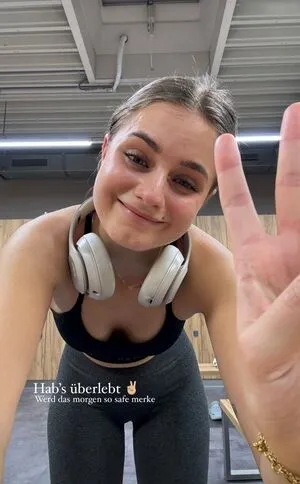 Sophie Breuer OnlyFans Leaked Free Thumbnail Picture - #CaGudRXmIP