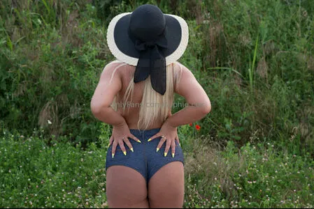 Sophie Cox OnlyFans Leaked Free Thumbnail Picture - #bVKWtYs8DD