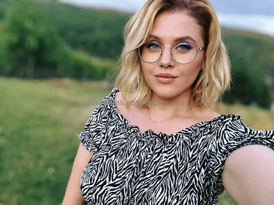 Sophie Cox OnlyFans Leaked Free Thumbnail Picture - #nHyyOuWtYV