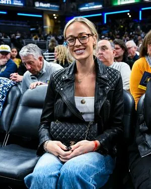 Sophie Cunningham OnlyFans Leaked Free Thumbnail Picture - #F3YY10H9tk