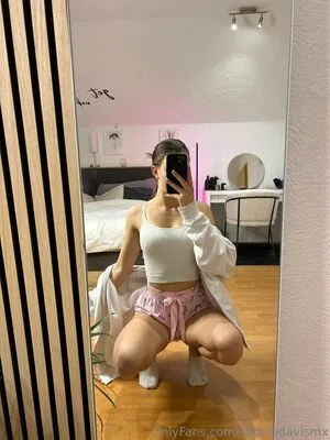 Sophie Davis OnlyFans Leaked Free Thumbnail Picture - #NaczvjhO0H