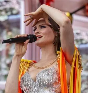 Sophie Ellis-Bextor OnlyFans Leaked Free Thumbnail Picture - #4I0my7gkuo