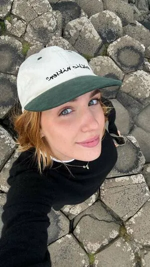 Sophie Nelisse OnlyFans Leaked Free Thumbnail Picture - #5eBIBw1kzf