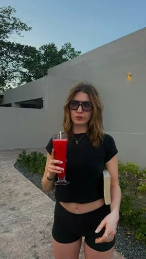 Sophie Nelisse OnlyFans Leaked Free Thumbnail Picture - #G8pMWJxsTD