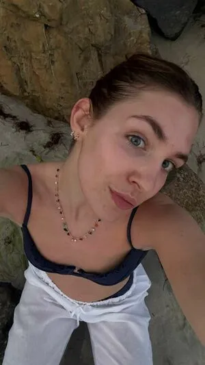 Sophie Nelisse OnlyFans Leaked Free Thumbnail Picture - #VrFxsA9KEr