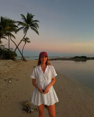Sophie Nelisse OnlyFans Leaked Free Thumbnail Picture - #btHKqPeIap