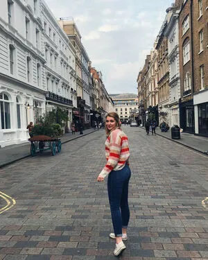Sophie Nelisse OnlyFans Leaked Free Thumbnail Picture - #qC9DeKI5LG