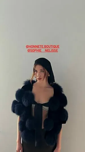 Sophie Nelisse OnlyFans Leaked Free Thumbnail Picture - #v5RqhyLzFz