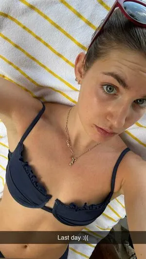 Sophie Nelisse OnlyFans Leaked Free Thumbnail Picture - #w8kWgm8ffN