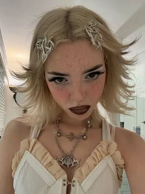 Sophie Powers OnlyFans Leaked Free Thumbnail Picture - #tEwkppp6Ni
