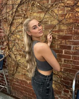 Sophie Riedemann OnlyFans Leaked Free Thumbnail Picture - #MwfMCIKoPN