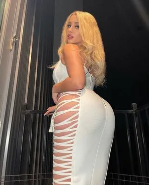 Sophie Sierra OnlyFans Leaked Free Thumbnail Picture - #1VkcJBb4Uz