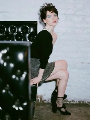 Sophie Thatcher OnlyFans Leaked Free Thumbnail Picture - #2d3gScFm65