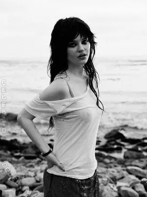 Sophie Thatcher OnlyFans Leaked Free Thumbnail Picture - #4Grp1Cb7Ac