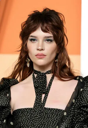 Sophie Thatcher OnlyFans Leaked Free Thumbnail Picture - #O9lEvYeWpz