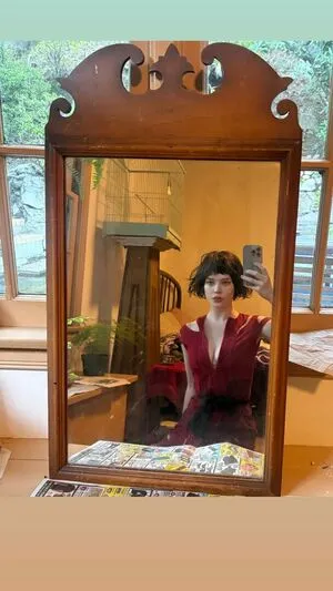 Sophie Thatcher OnlyFans Leaked Free Thumbnail Picture - #OMl2PmpbOD