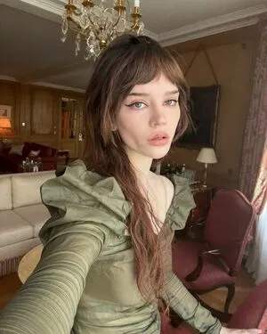 Sophie Thatcher OnlyFans Leaked Free Thumbnail Picture - #V1LkShLH40