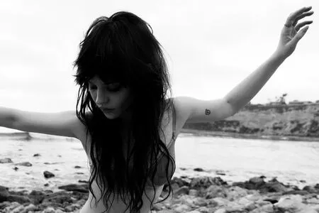 Sophie Thatcher OnlyFans Leaked Free Thumbnail Picture - #ajNqJ9KCDN