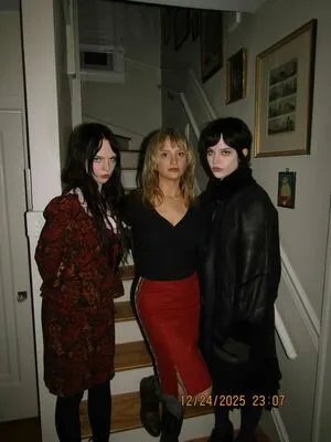 Sophie Thatcher OnlyFans Leaked Free Thumbnail Picture - #cW1MbnWTsS