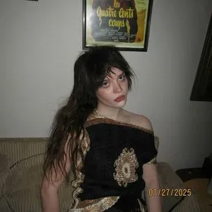 Sophie Thatcher OnlyFans Leaked Free Thumbnail Picture - #px0B63o5bb