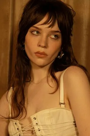Sophie Thatcher OnlyFans Leaked Free Thumbnail Picture - #rCwGC38oNU
