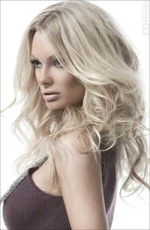 Sophie Turner OnlyFans Leaked Free Thumbnail Picture - #4EDNyE0ISr