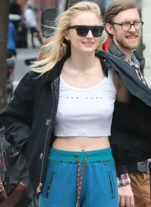 Sophie Turner OnlyFans Leaked Free Thumbnail Picture - #NhxWLLeL2T