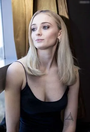 Sophie Turner OnlyFans Leaked Free Thumbnail Picture - #R4iOPygiHU
