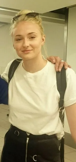 Sophie Turner OnlyFans Leaked Free Thumbnail Picture - #Rj1manY4GE