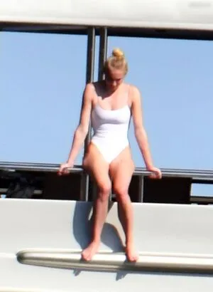 Sophie Turner OnlyFans Leaked Free Thumbnail Picture - #Ti3d78ZCks