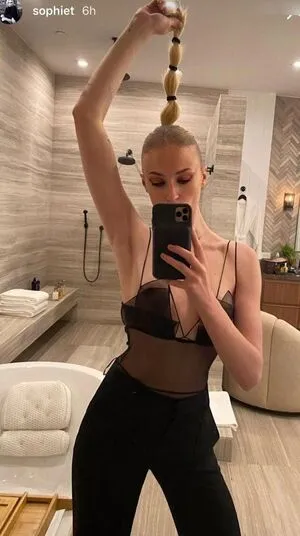 Sophie Turner OnlyFans Leaked Free Thumbnail Picture - #U98tUkBWS5