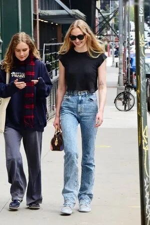 Sophie Turner OnlyFans Leaked Free Thumbnail Picture - #XjOxiAaVNC