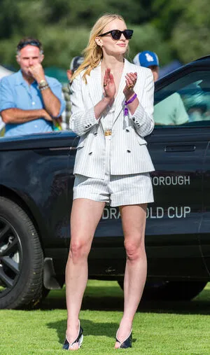 Sophie Turner OnlyFans Leaked Free Thumbnail Picture - #Y6eU8u3due