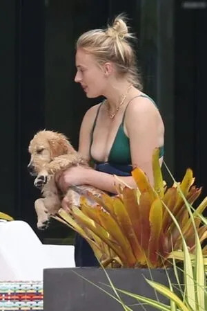Sophie Turner OnlyFans Leaked Free Thumbnail Picture - #q4AlikKHHu