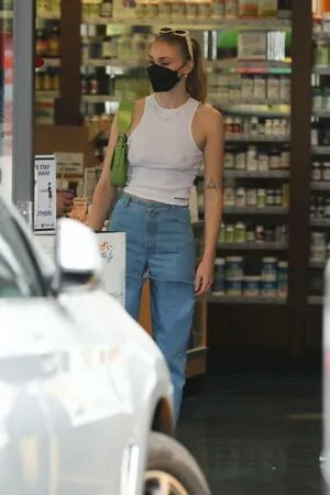 Sophie Turner OnlyFans Leaked Free Thumbnail Picture - #uEISU8d9Ei