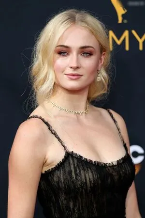 Sophie Turner OnlyFans Leaked Free Thumbnail Picture - #xoKOO4W6OI