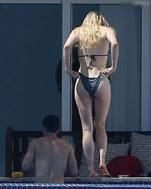 Sophie Turner OnlyFans Leaked Free Thumbnail Picture - #yKqqM392d7