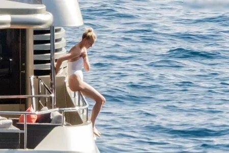 Sophie Turner OnlyFans Leaked Free Thumbnail Picture - #zWDHiHvINP