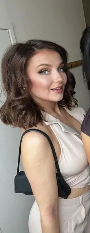 Sophie Wallace OnlyFans Leaked Free Thumbnail Picture - #PrmdR686du