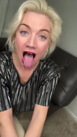 SophieBarnesUK OnlyFans Leaked Free Thumbnail Picture - #Nr9DEWTRg2