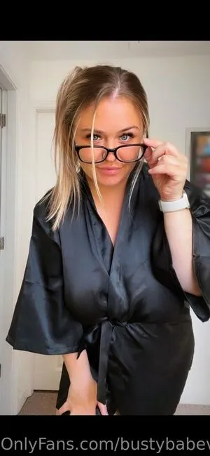 Sophiebustybabe OnlyFans Leaked Free Thumbnail Picture - #i2YYpHUX40
