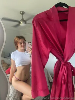 Sophiedunlop OnlyFans Leaked Free Thumbnail Picture - #jSzjmaGeKd