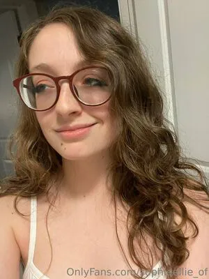 Sophieellie Of OnlyFans Leaked Free Thumbnail Picture - #SSWLOAcH4n
